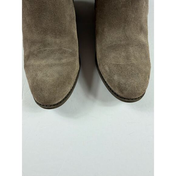 Me Too Suede Taupe Zoey Ankle Booties size 9 Women's - Picture 7 of 13